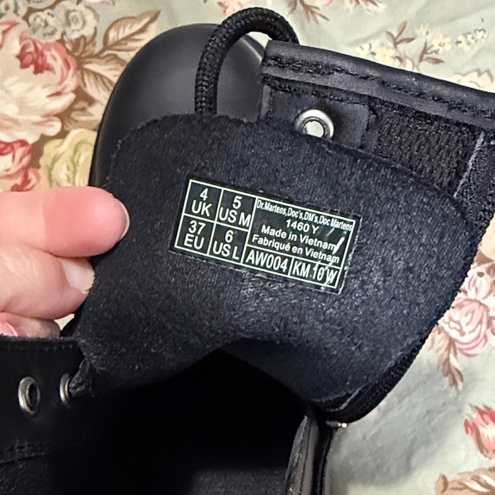 Dr. Martens Youth Black Lace-Up Boots - Picture 5 of 5